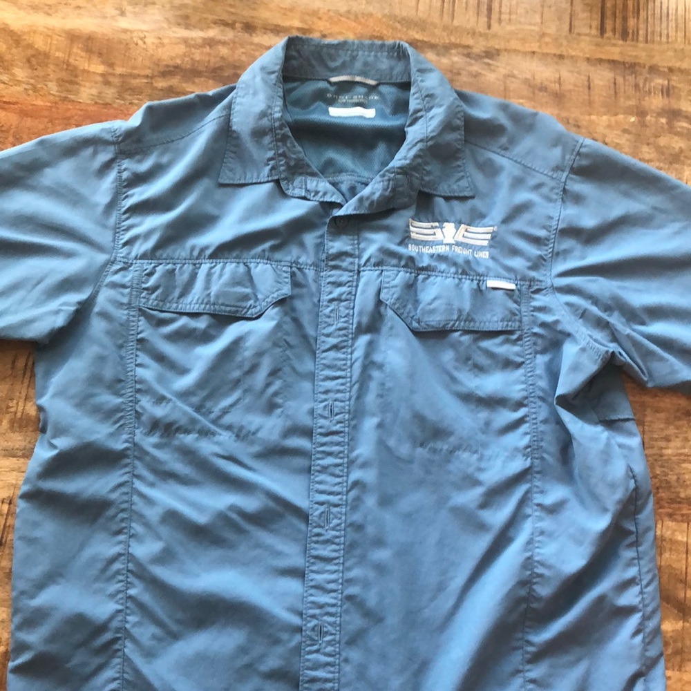 Men’s Columbia fishing shirt